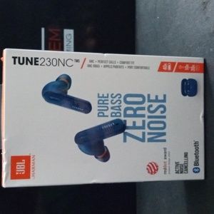 XxSOLDxX SOLD xX JBL by Harman Tune 230NC